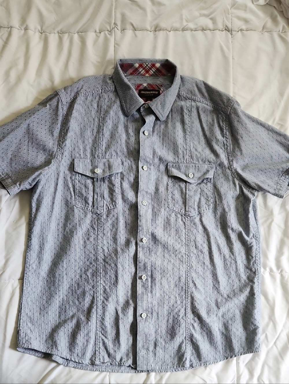 Casual Short-Sleeve Button-Down Shirt